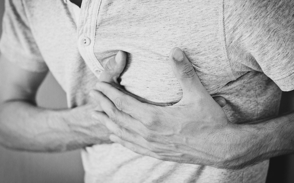 Болит сердце: какие причины и что делать?